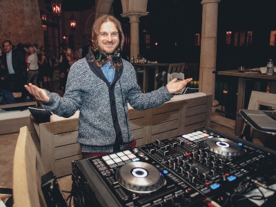 Wedding DJ